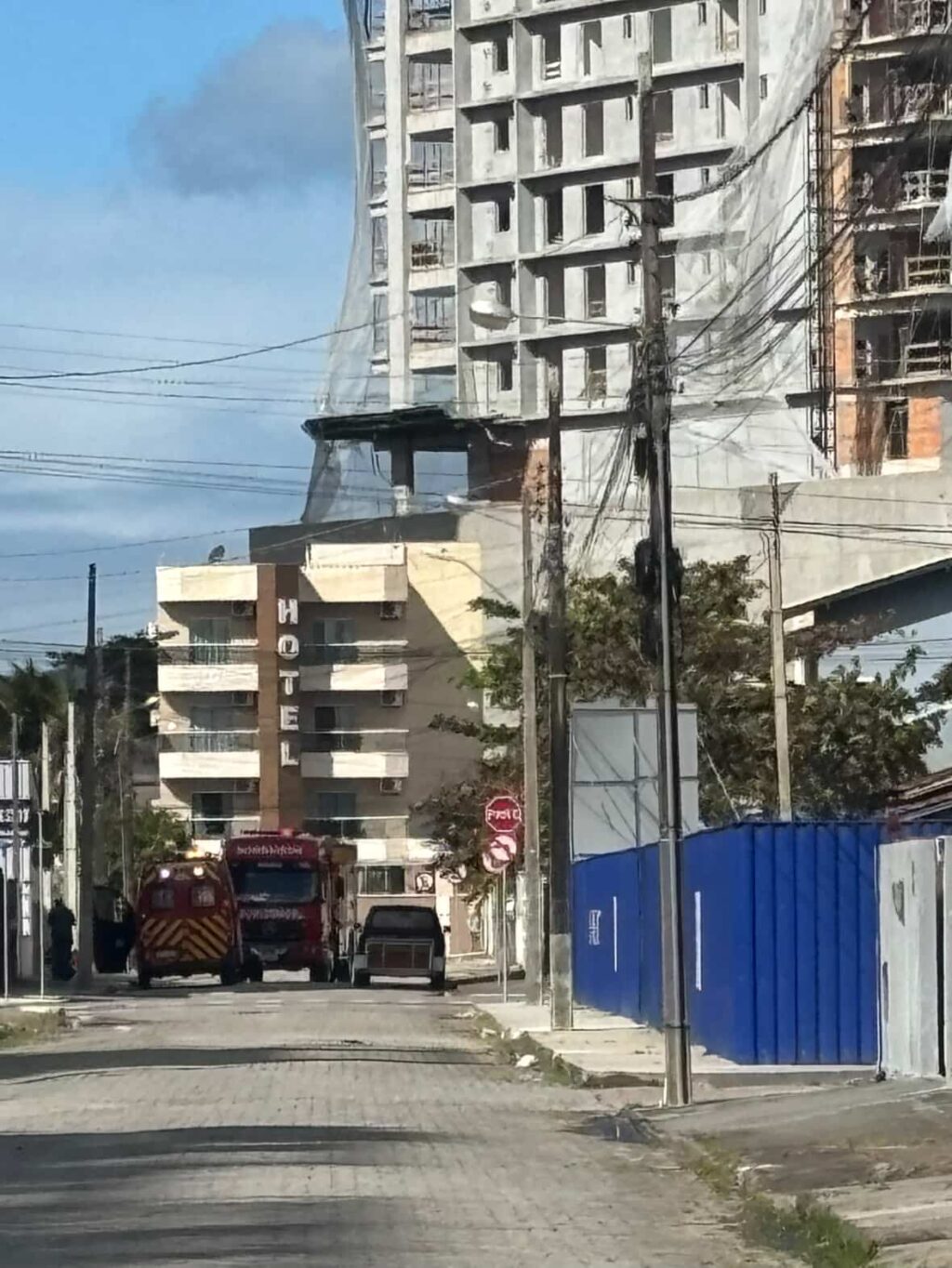 Instagram post azul divertido com vídeo meme(531)