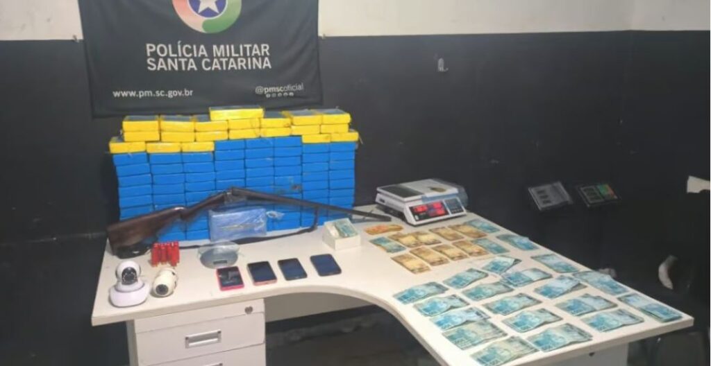 Instagram post azul divertido com vídeo meme(591)